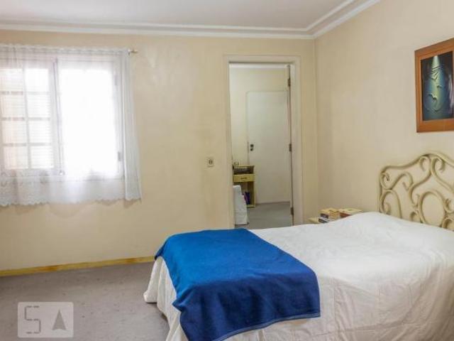 Casa para venda em Real Parque de 296.00m² com 3 Quartos, 2 Suites e 3 Garagens