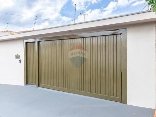 Casa para venda em Residencial Flórida de 154.00m² com 3 Quartos, 1 Suite e 2 Garagens