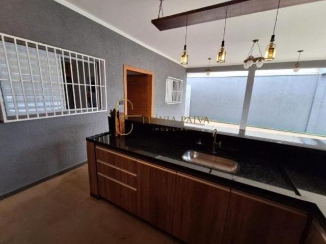 Casa para venda em Residencial Flórida de 168.00m² com 3 Quartos, 2 Suites e 4 Garagens