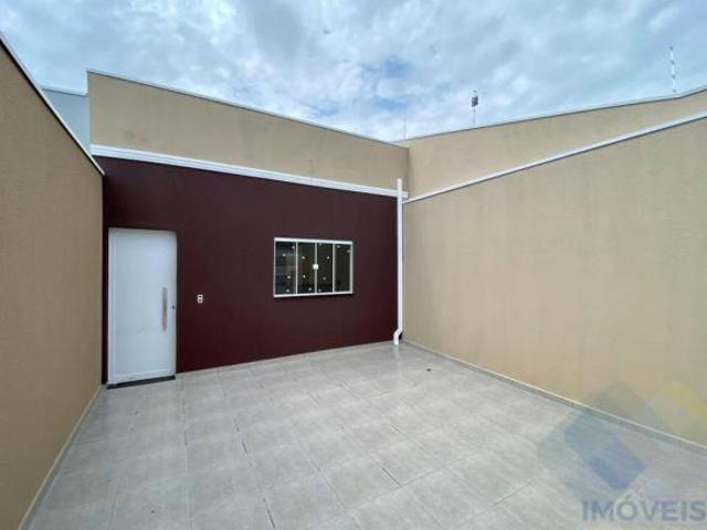 Casa para venda em Residencial Lívia de 62.00m² com 2 Quartos, 1 Suite e 2 Garagens