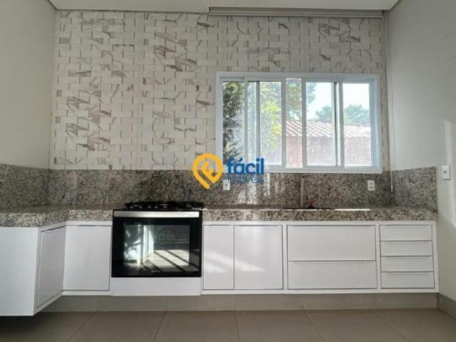 Casa para venda em Residencial Vitória de 132.09m² com 3 Quartos, 2 Suites e 8 Garagens