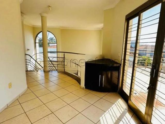 Casa para venda em Ribeirânia de 400.00m² com 3 Quartos, 3 Suites e 4 Garagens