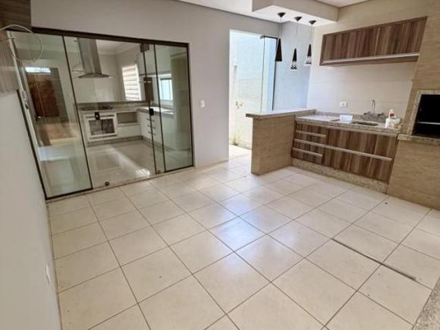 Casa para Venda em Umuarama, Jardim América II, 3 dormitórios, 1 suíte, 3 banheiros, 2 vagas