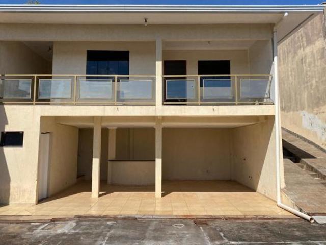 Casa para Venda em Umuarama, Jardim Vitoria, 3 dormitórios, 1 suíte, 1 banheiro, 3 vagas
