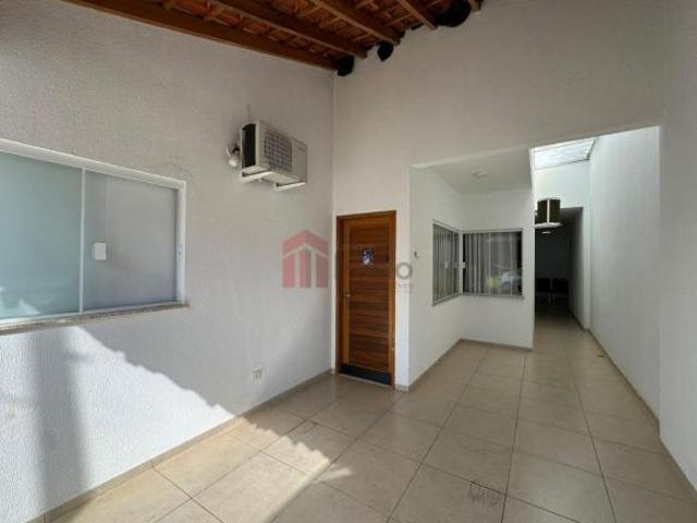 Casa para venda em Umuarama PR, no Parque Ibirapuera: 3 quartos, 1 suíte, 1 sala, 2 banheiros, 85m²