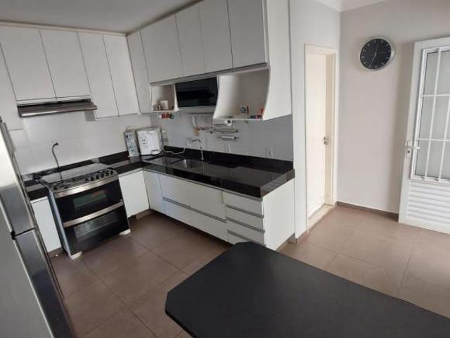 Casa para Venda em Uberlândia/MG 3 Dorm. 180 m2 Área Útil