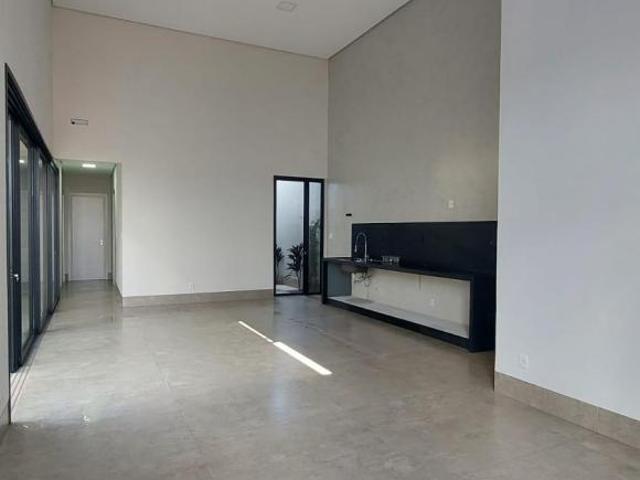 Casa para Venda em Uberlândia/MG 3 Dorm. 211 m2 Área Útil