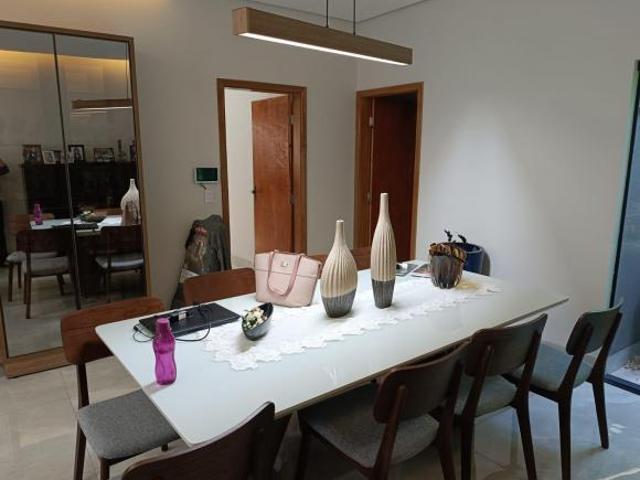 Casa para Venda em Uberlândia/MG 3 Dorm. 220 m2 Área Útil