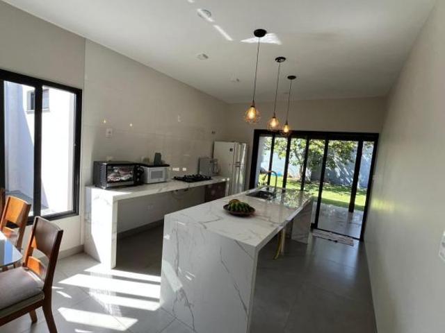 Casa para Venda em Uberlândia/MG 3 Dorm. 234 m2 Área Útil