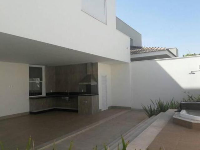 Casa para Venda em Uberlândia/MG 4 Dorm. 350 m2 Área Útil