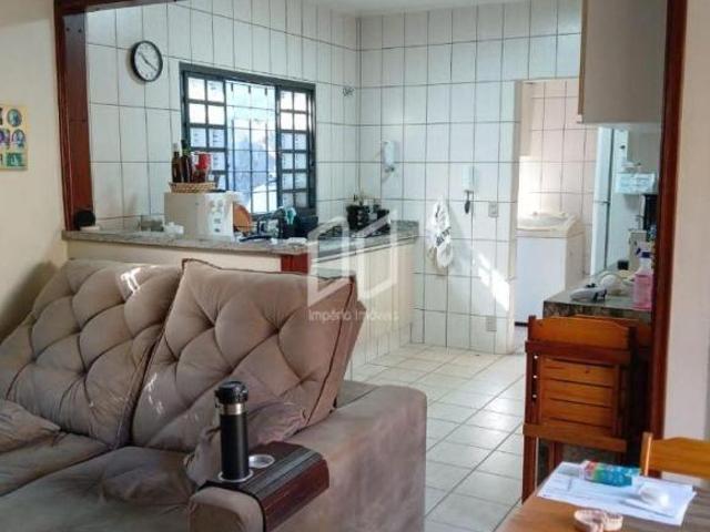 Casa para venda em Vila Xavier de 180.00m² com 3 Quartos, 1 Suite e 1 Garagem