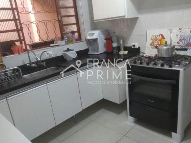 Casa para venda em Vila Anastácio de 187.00m² com 3 Quartos, 1 Suite e 4 Garagens