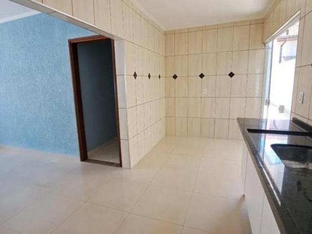 Casa para venda em Vila Angela de 219.00m² com 3 Quartos, 1 Suite e 2 Garagens
