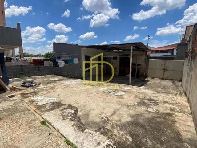 Casa para venda em Vila Augusta de 240.00m² com 3 Quartos e 3 Garagens