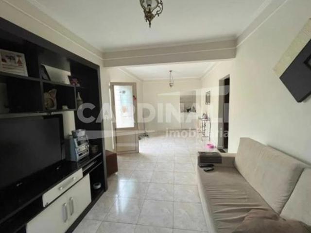 Casa para venda em Vila Boa Vista 1 de 179.00m² com 4 Quartos, 1 Suite e 2 Garagens