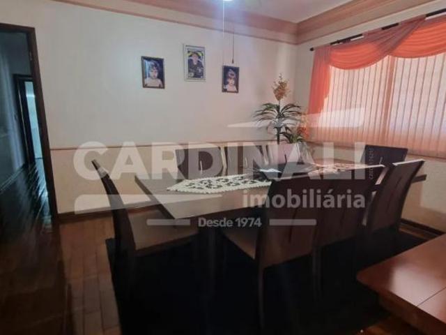 Casa para venda em Vila Boa Vista 1 de 195.00m² com 4 Quartos, 1 Suite e 2 Garagens