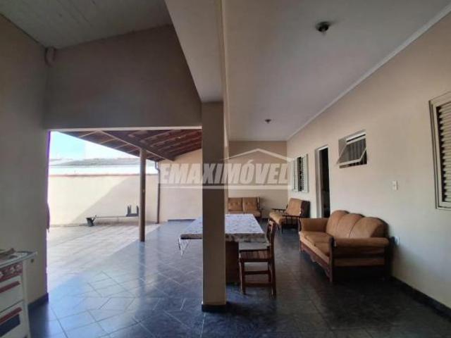 Casa para venda em Vila Colorau de 134.00m² com 2 Quartos e 3 Garagens