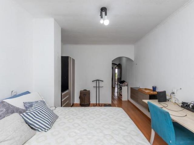 Casa para venda em Vila Euclides com 5 quartos, sendo 4 suítes, 330m²
