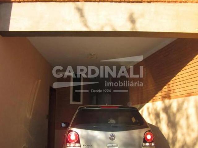 Casa para venda em Vila Furlan de 196.00m² com 5 Quartos, 1 Suite e 2 Garagens