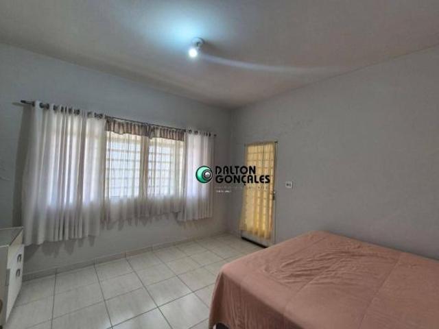 Casa para venda em Vila Furlan de 207.00m² com 2 Quartos e 1 Garagem