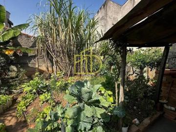 Casa para venda em Vila Haro de 200.00m² com 2 Quartos, 1 Suite e 3 Garagens