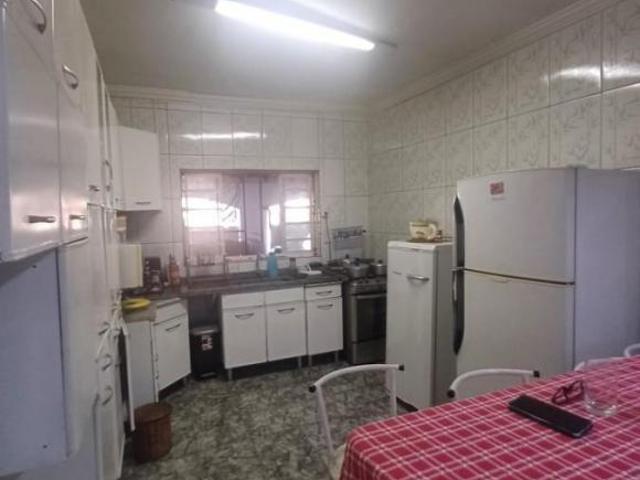 Casa para venda em Vila Hortência de 167.00m² com 3 Quartos, 1 Suite e 2 Garagens