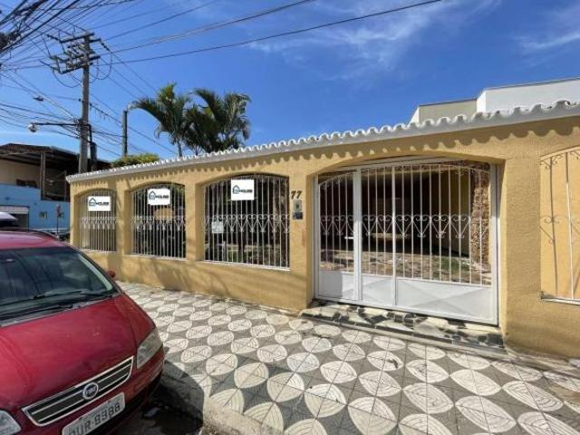 Casa para venda em Vila Hortência de 203.00m² com 3 Quartos, 1 Suite e 4 Garagens