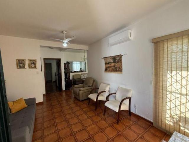 Casa para venda em Vila Itapura de 237.00m² com 4 Quartos, 1 Suite e 1 Garagem