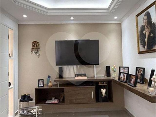 Casa para venda em Vila M Genoveva de 193.00m² com 3 Quartos, 1 Suite e 2 Garagens