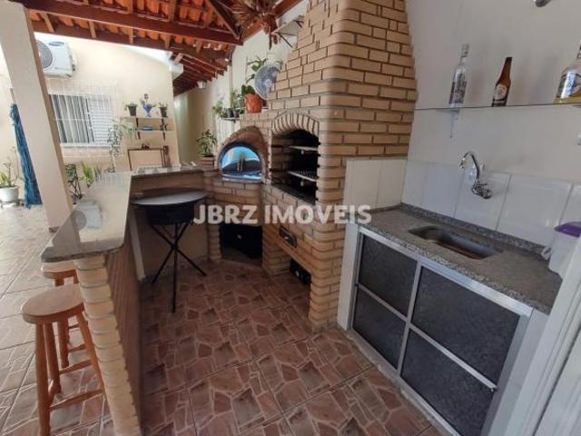 Casa para venda em Vila Maria de 189.00m² com 3 Quartos, 1 Suite e 2 Garagens