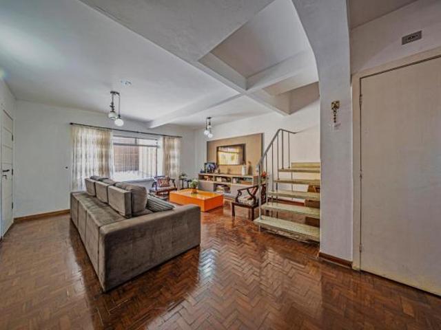 Casa para venda em Vila Mariana com 6 quartos, sendo 4 suítes, 256m²