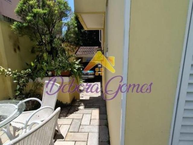 Casa para venda em Vila Mathias de 215.00m² com 3 Quartos e 1 Suite