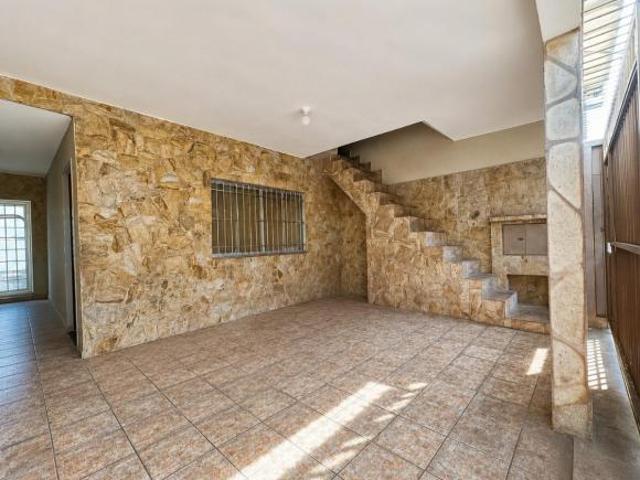 Casa para venda em Vila Miriam com 5 quartos, sendo 1 suíte, 126m²
