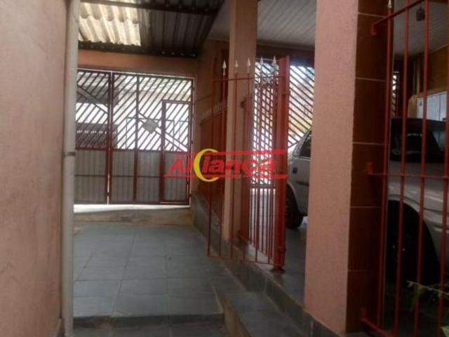Casa para Venda em Vila Nova Bonsucesso Oportunidade para investimento ou moradia multifamiliar!