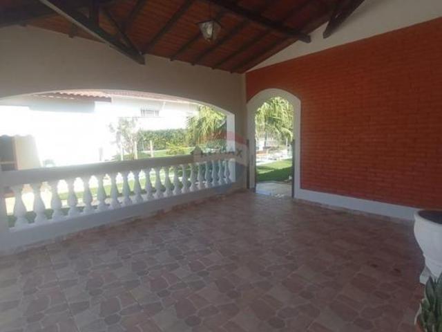 Casa para venda em Vila Nova de 600.00m² com 3 Quartos, 1 Suite e 5 Garagens
