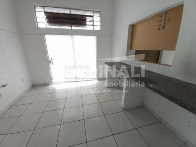 Casa para venda em Vila São José de 165.00m² com 2 Quartos e 6 Garagens