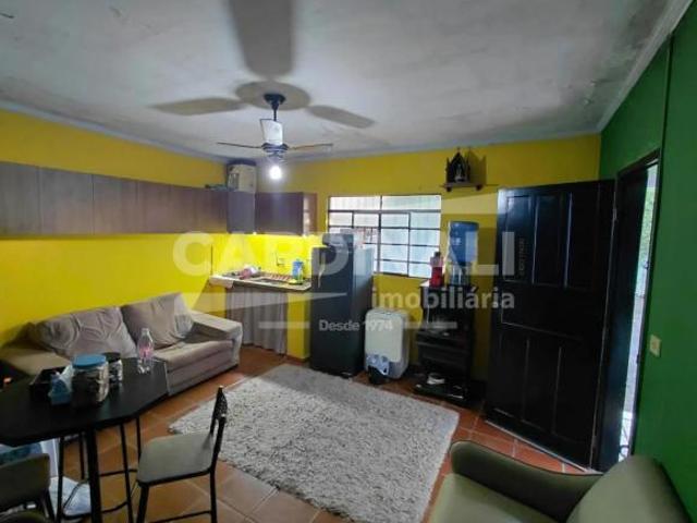 Casa para venda em Vila Santa Terezinha de 139.00m² com 2 Quartos e 2 Garagens