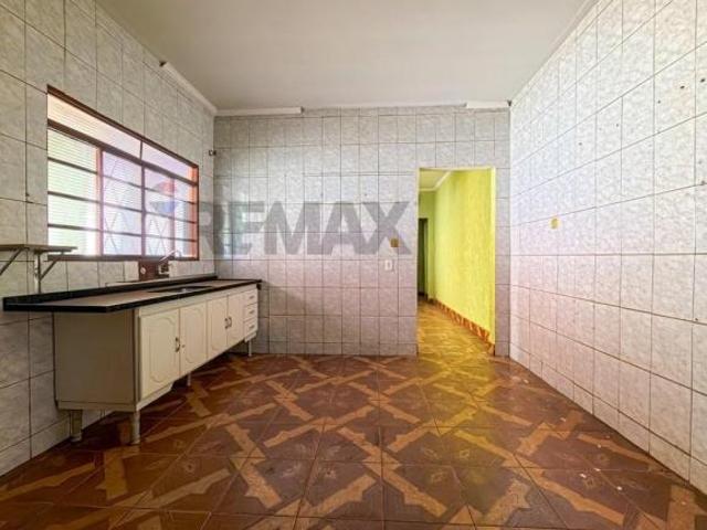 Casa para venda em Vila Santa Maria de 130.00m² com 3 Quartos e 2 Garagens