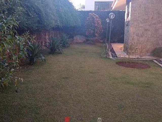 Casa para venda em Vila Santista de 1000.00m² com 4 Quartos, 2 Suites e 4 Garagens