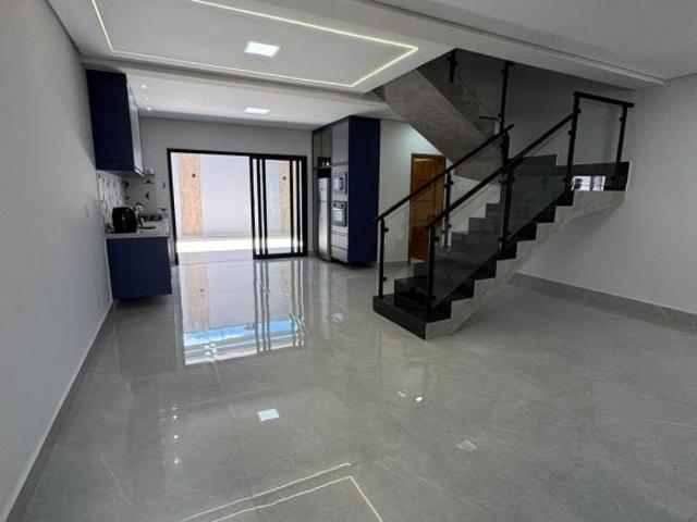 Casa para venda em Vila Sfeir com 3 quartos, sendo 1 suíte, 160m²