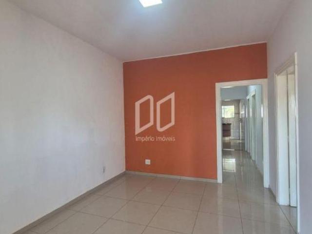 Casa para venda em Vila Suconasa de 140.00m² com 3 Quartos e 5 Garagens