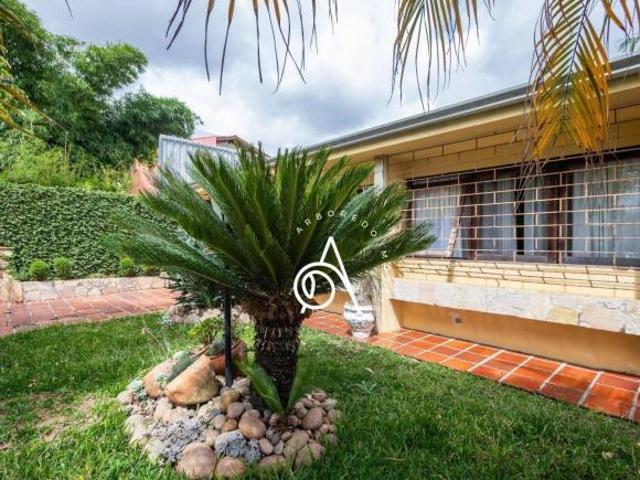 Casa para venda em Xaxim de 116.00m² com 3 Quartos, 1 Suite e 4 Garagens