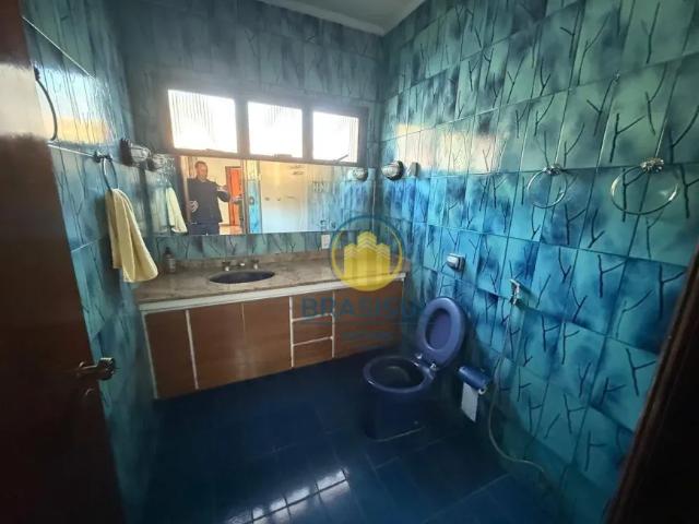 Casa para venda ou locação em interlagos com 528m²