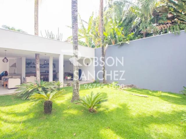 Casa para venda no Alto da Boa Vista com 4 suítes, 4 vagas, 416m², área gourmet!