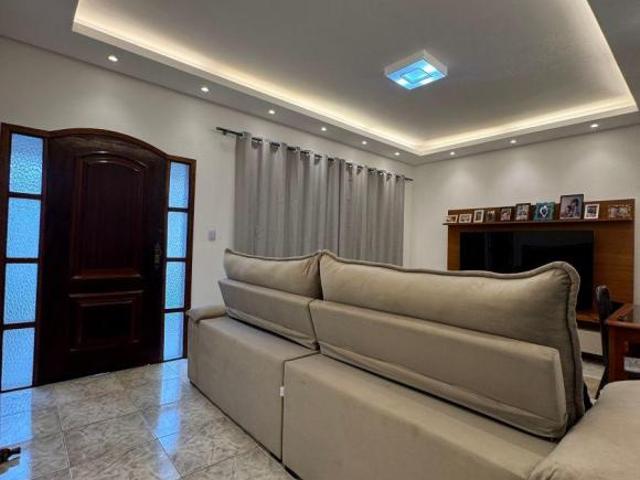 CASA PARA VENDA NO BAIRRO JARDIM COLONIAL VARGINHA/MG