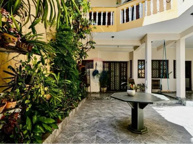 Casa grande com 5 dormitórios com suites, aréa gourmet a venda no Vila Lavínia