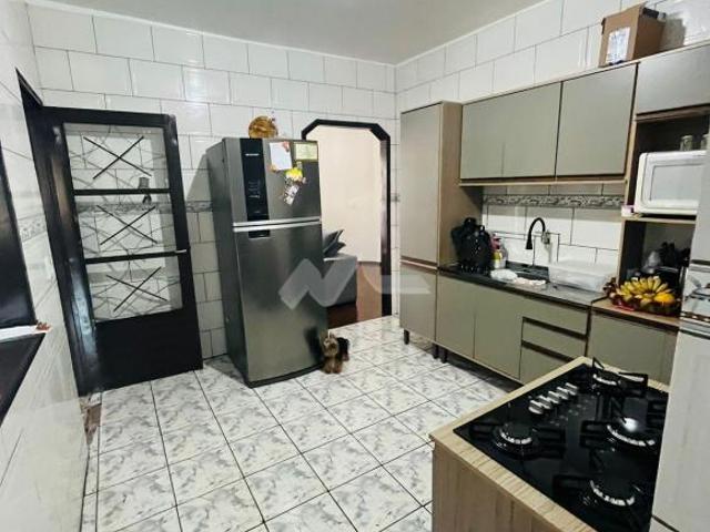 Casa para venda no Jardim Pancera, com uma suíte e mais dois quartos, 120 de área e 422 de terreno