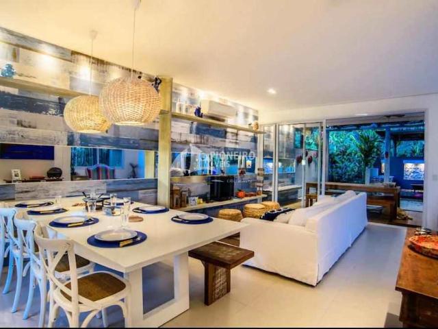 Casa para venda na praia de Juquehy! Venha e conheça já!