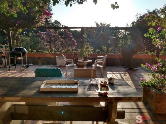 Casa para Venda por R$2.400.000,00 com 680m², 4 vagas e 5 dormitórios Interlagos, São paulo / SP