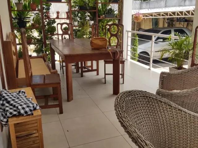 Casa para venda possui 250 m2 com 4 quartos em Torre Recife PE